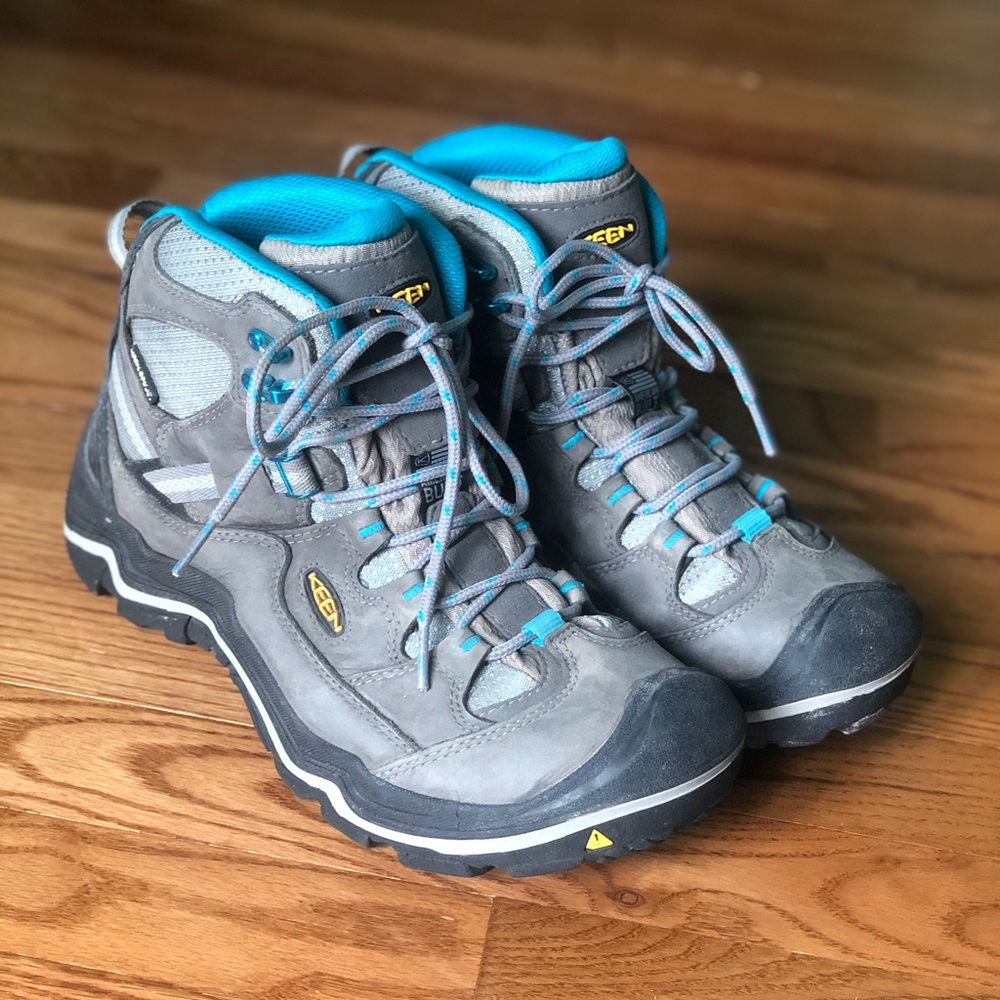 Keen Women’s Waterproof Hiking Boots Size 9.5